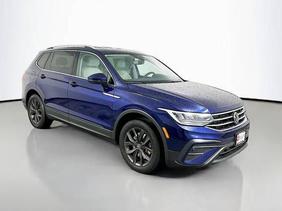 VOLKSWAGEN TIGUAN 4MOTION 2022 3VV2B7AX1NM030766 image